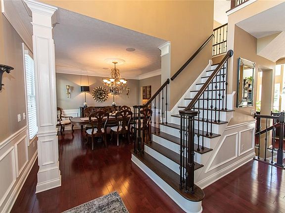 3rd image of 20241 E Donegal Ln