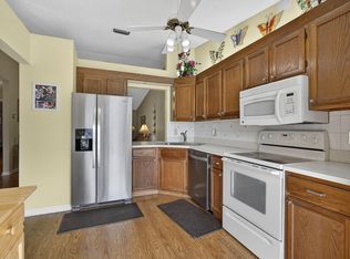 2641 Gately Dr APT 102, West Palm Beach, FL 33415