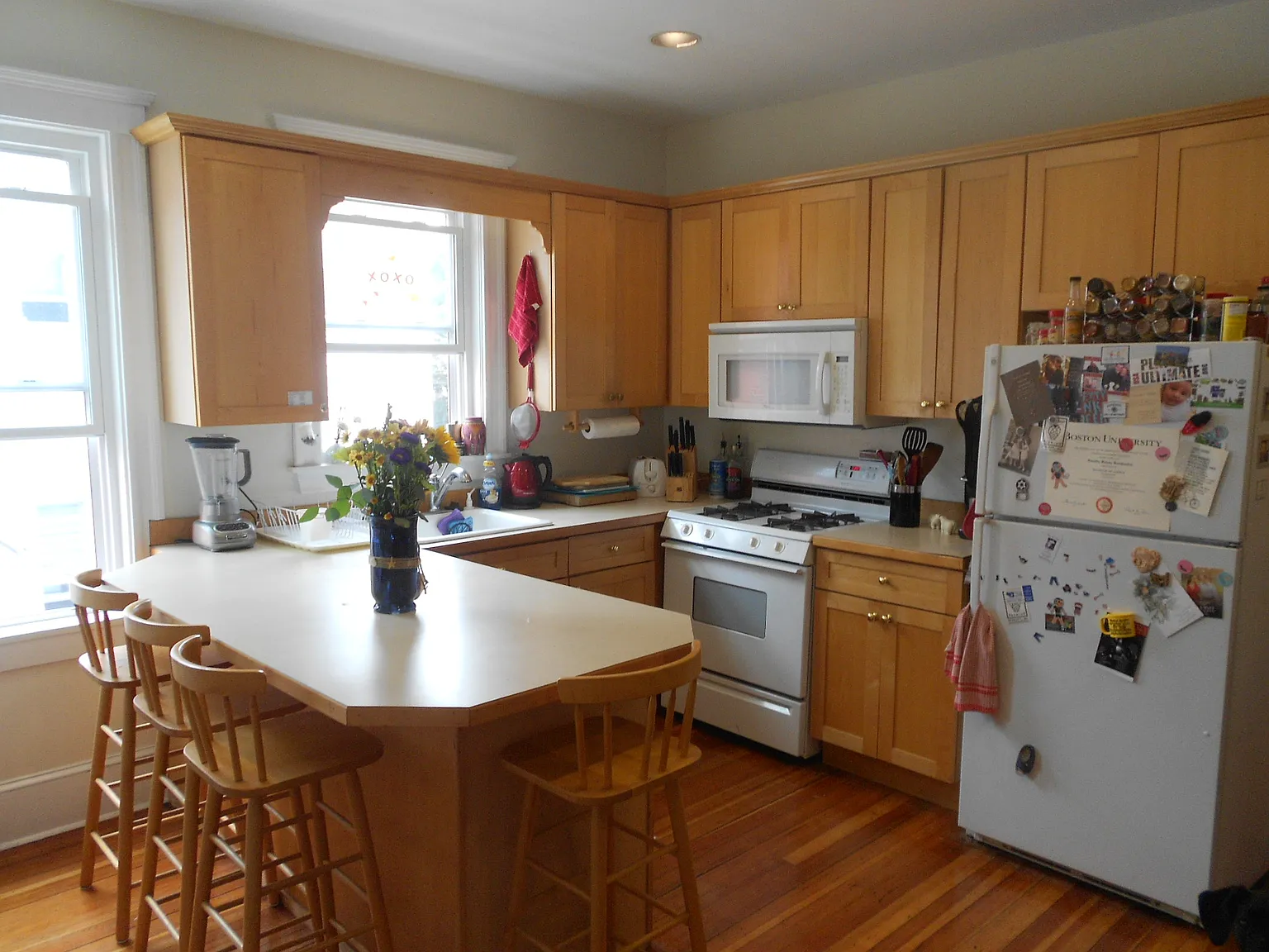 3 bed, 1200 sqft, $4,650 — Photo 3