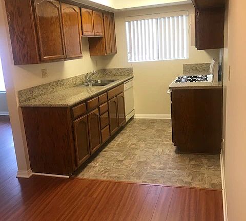 4th image of 515 E Elmwood Ave APT 204