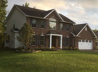 53 Edgewood Dr, Batavia, NY 14020