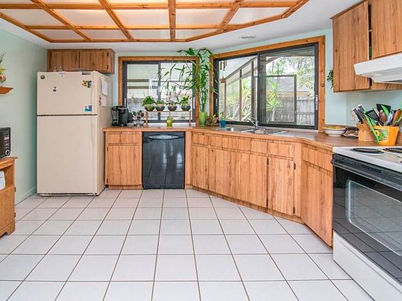 5th image of 4806 Hayride Ct