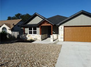 106 N Summit Ridge Dr, Leander, TX 78645