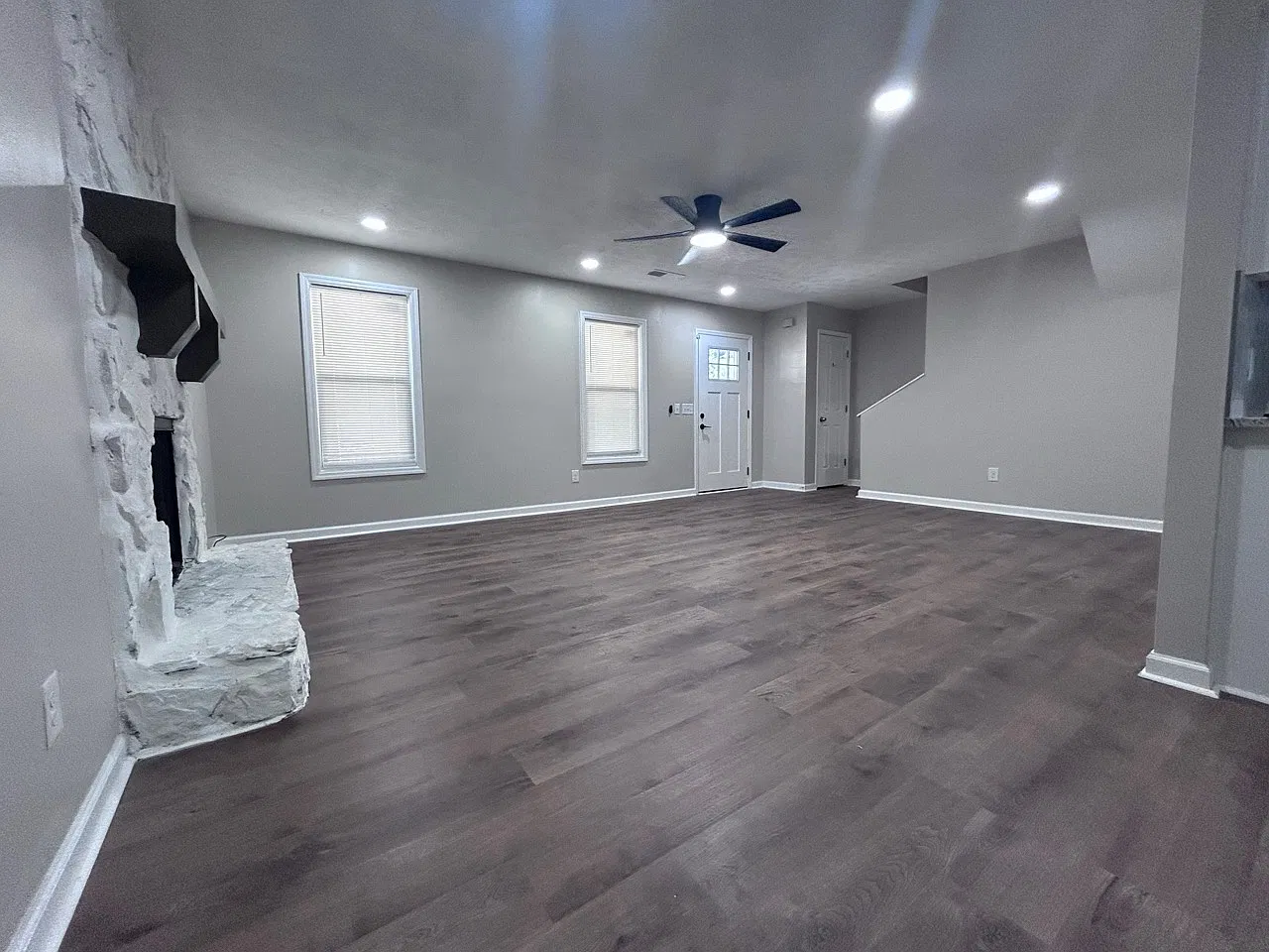 3 bed, 2.5 bath, 1320 sqft, $2,250 — Photo 4