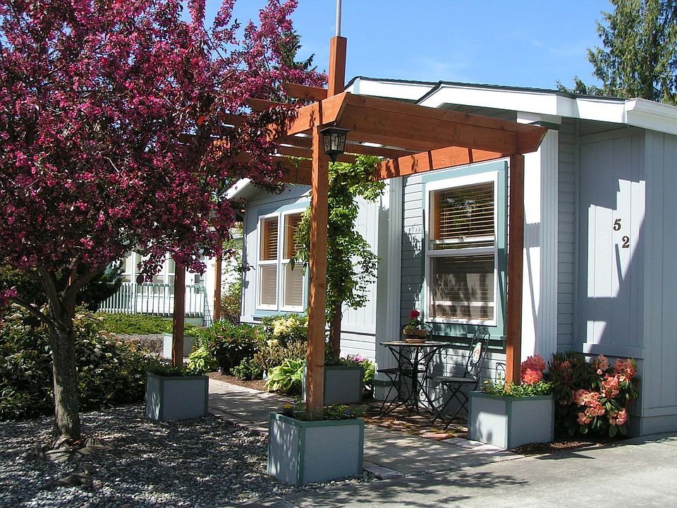 1st image of 52 Mikelle Dr