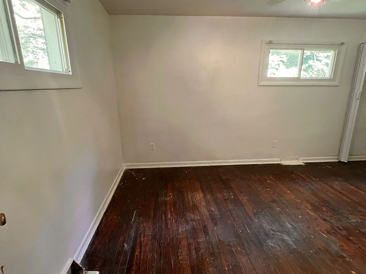 128 Clinton Springs Avenue - 2 — Photo 4