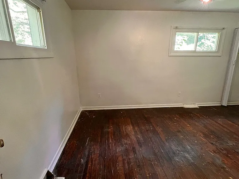 128 Clinton Springs Ave #2 — Photo 2
