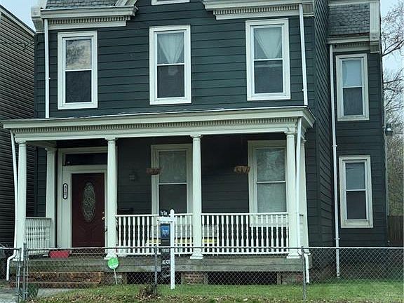 3rd image of 2107 Fairmount Ave