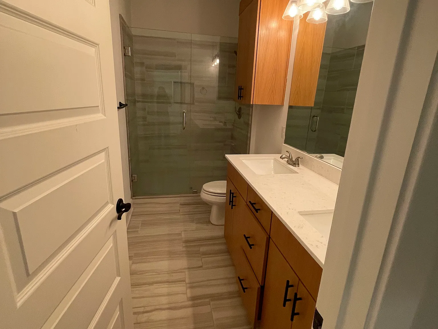 4 bed, 2.5 bath, 2036 sqft, $2,200 — Photo 4