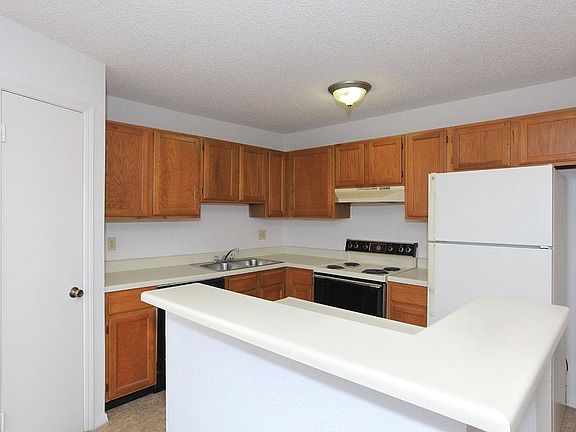 3rd image of 120 E Westlake Blvd #84