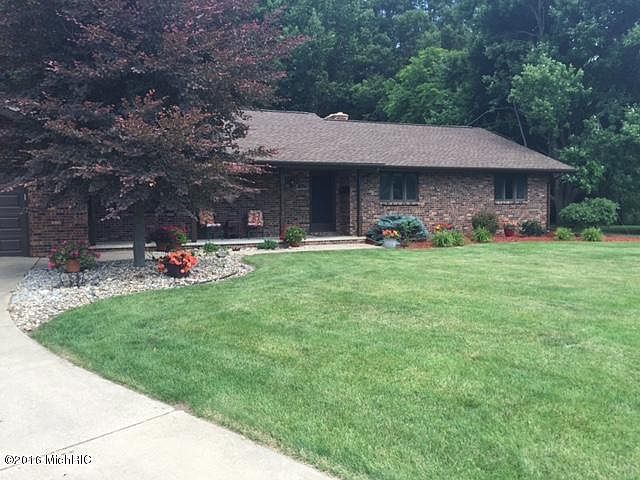 1st image of 1849 Williamsburg Dr