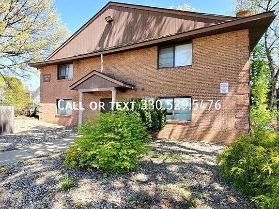 4th image of 389 Sherman St APT 203