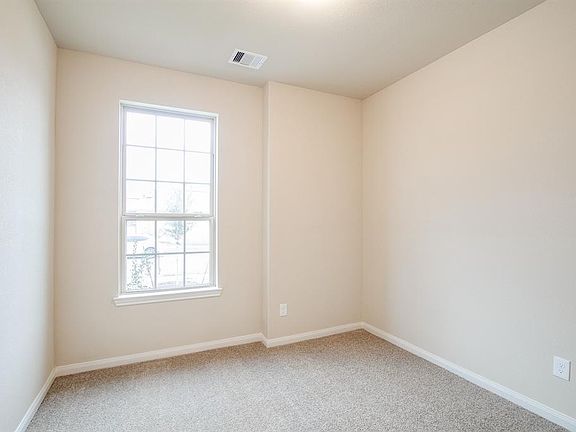 3rd image of 9619 Tipton Sands Dr