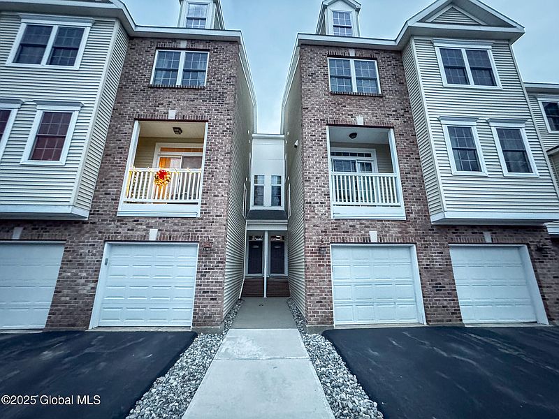 2nd image of 12203 Admirals Walk Drive
