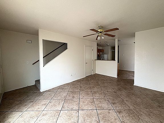 3rd image of 4100 Pilgram Dr APT D