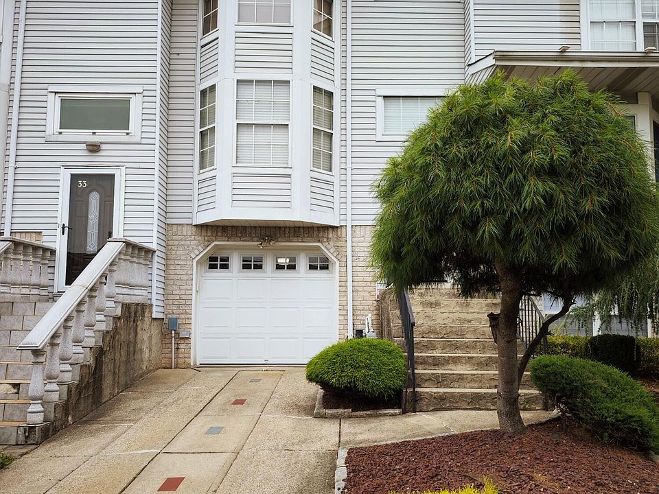 1st image of 31 Elwood Ave