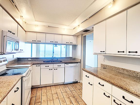5th image of 3740 Ocean Beach Blvd APT 404