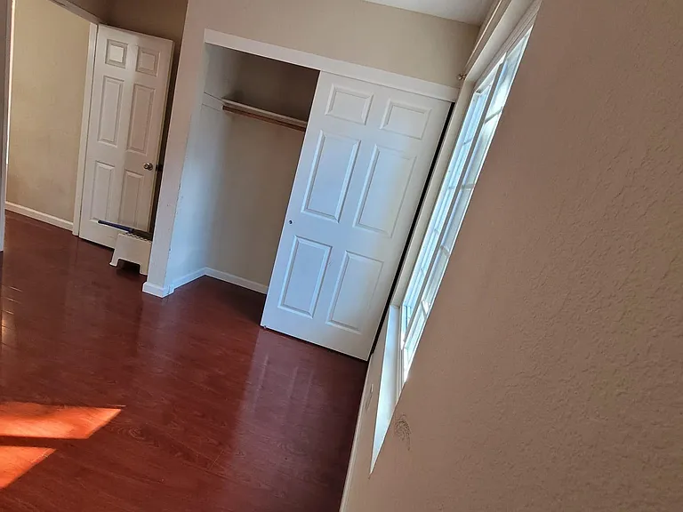 5084 Crandallwood Dr — Photo 7