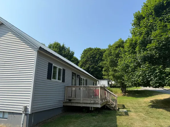 35 Maple Street, Baileyville, ME 04694