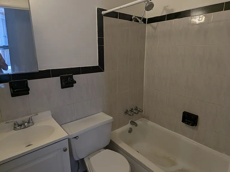 493 Amsterdam Ave #4C — Photo 8