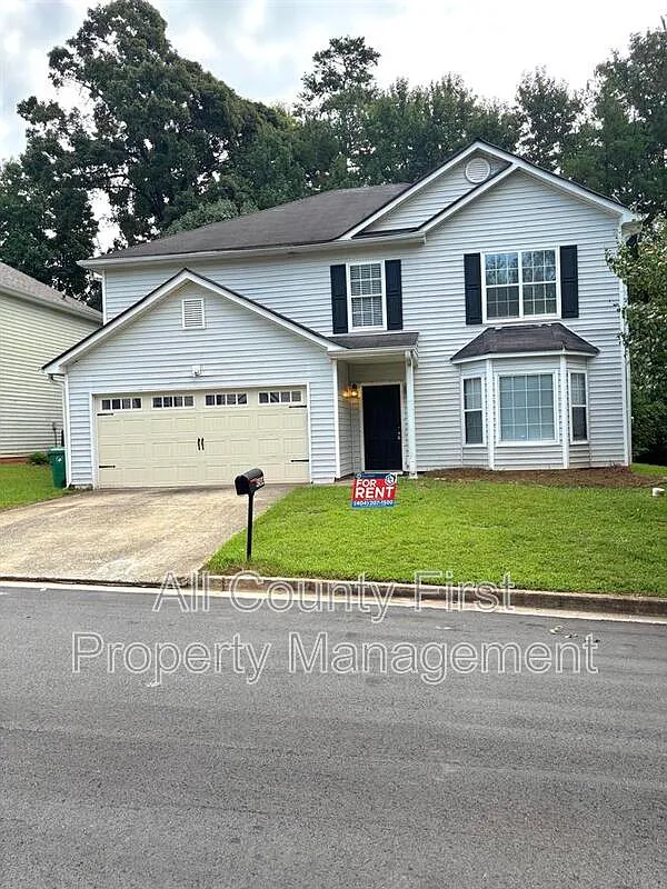 3 bed, 2.5 bath, 1800 sqft, $1,900 — Photo 1