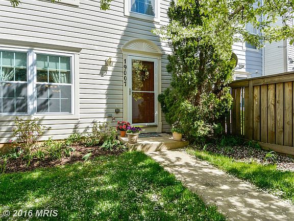 2nd image of 19007 Highstream Dr #847
