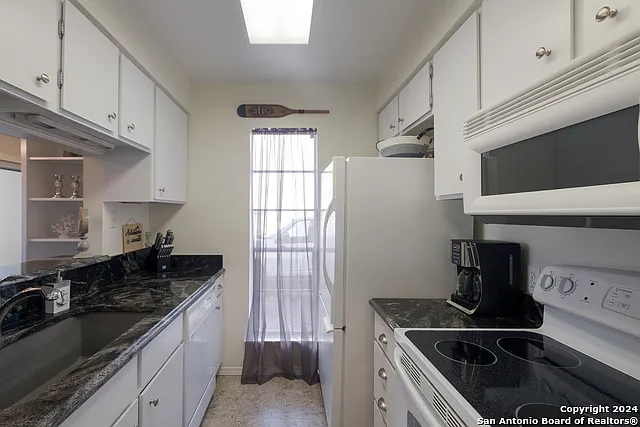 1135 Parkview Dr #C16 — Photo 9