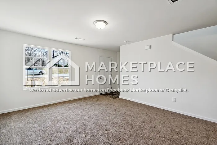 4 bed, 2.5 bath, 1762 sqft, $1,895 — Photo 4