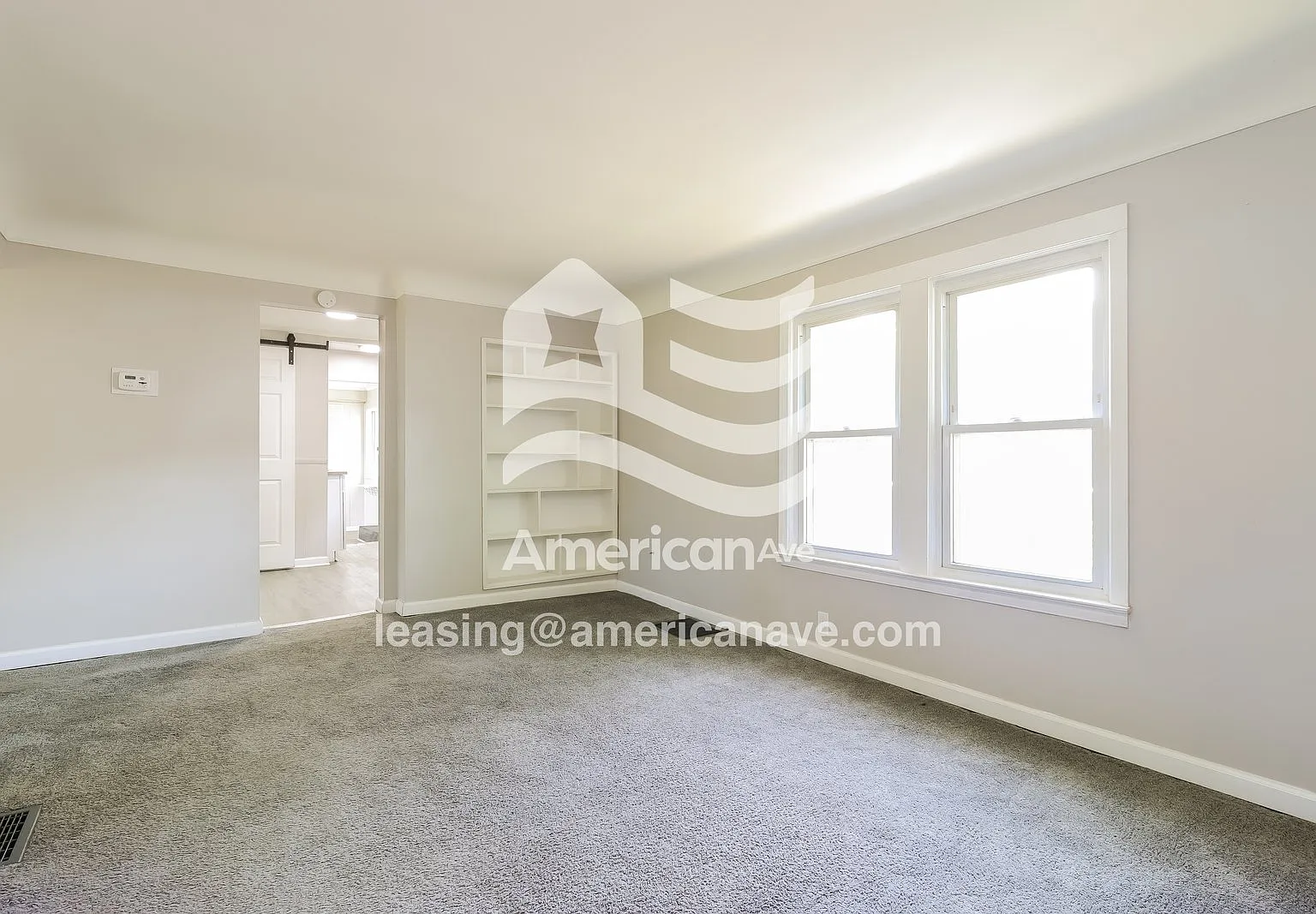3 bed, 1.0 bath, 994 sqft, $1,449 — Photo 3