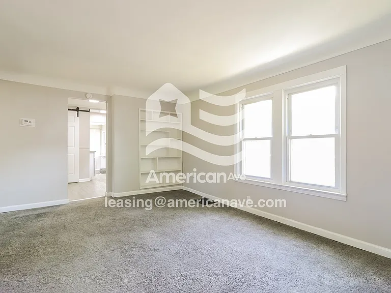 687354_003_living_room_13782408.jpg