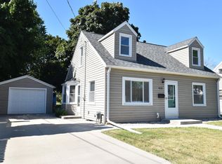 415 Frame Ave, Waukesha, WI 53186