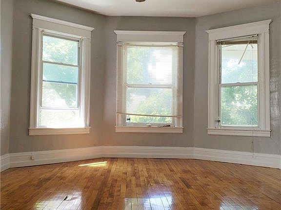 3rd image of 1613 Seymour Ave #1615