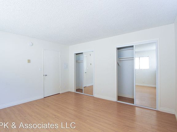 5th image of 1621 Federal Ave APT 5