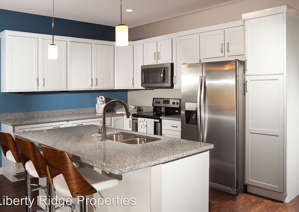 1st image of 220 Colonial Dr #3