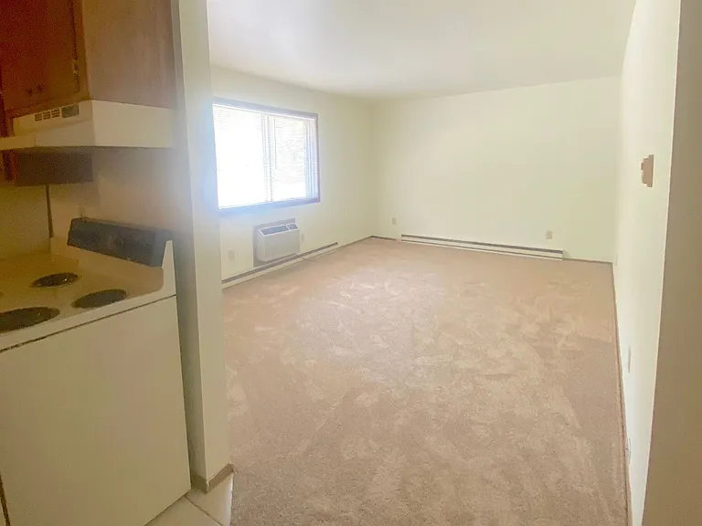 145 North Ave — Photo 5