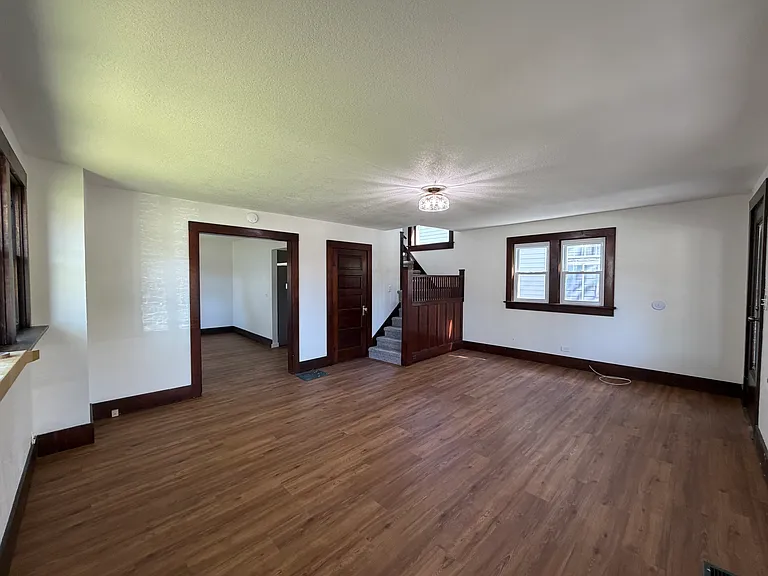 407 S High St — Photo 18