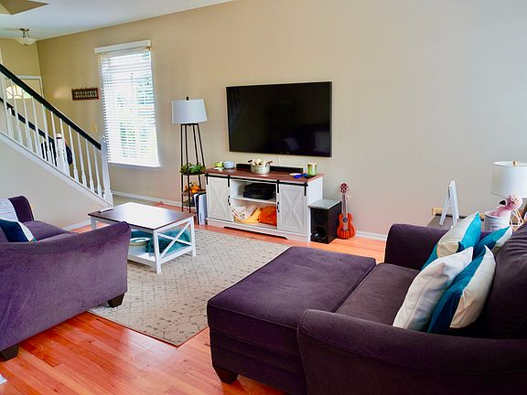 3rd image of 18161 Mager Dr