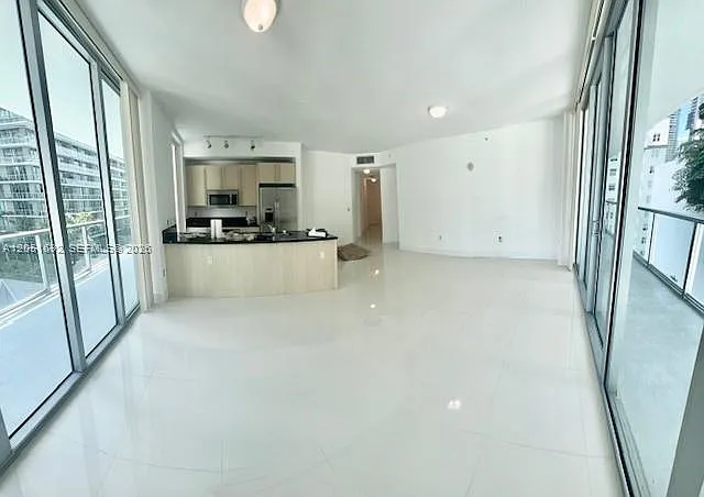 The Axis On Brickell Ii C — Photo 2