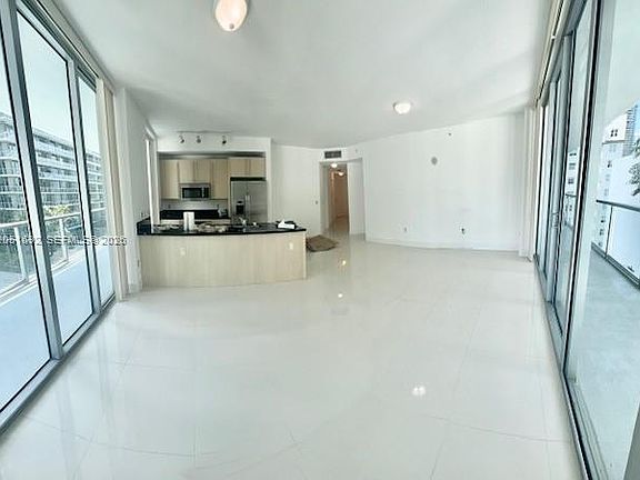 2nd image of 1111 SW 1st Ave #1219
