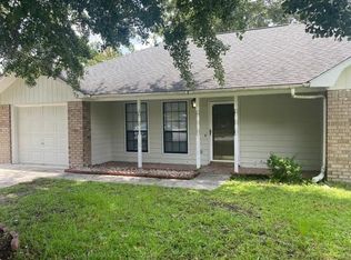 73 Thornbriar Dr, Hinesville, GA 31313