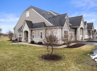 2850 Fox Lake Cir UNIT 34, Waukesha, WI 53189