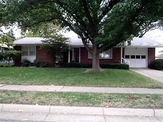 1st image of 68 Eastwood Dr
