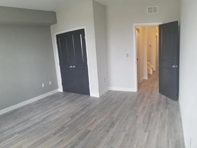 729 N 38th St #2 — Photo 10