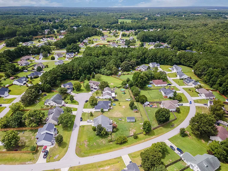 202 Weeping Hollow Ct — Photo 49