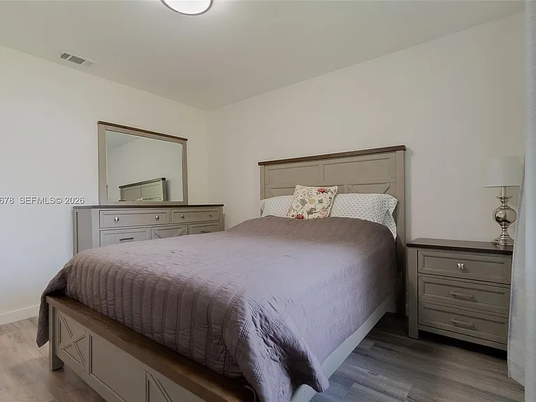 1099 NE 35th St #2 — Photo 14