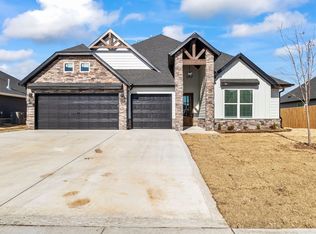 1220 Silver Maple St, Centerton, AR 72719