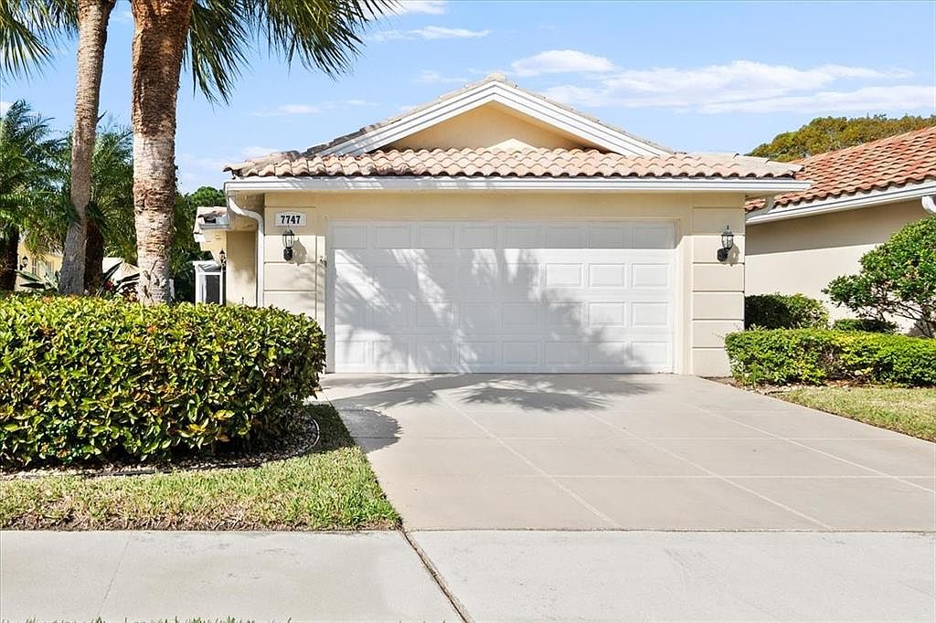 7747 SE Spicewood Cir