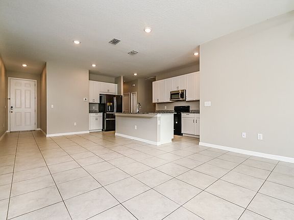 3rd image of 11821 Clare Hill Ave