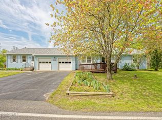 6215 Hawes Rd, Altamont, NY 12009