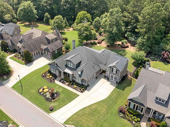 3rd image of 4875 Churchill Ridge Dr